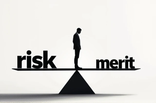 天秤にのったriskとmeritのサイン